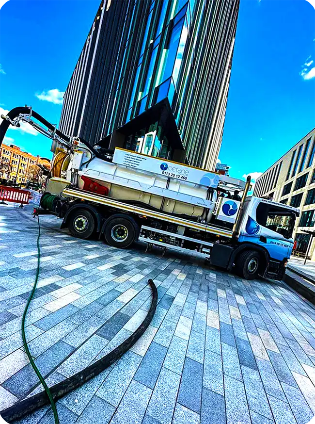 Jet Vac Tanker On Site